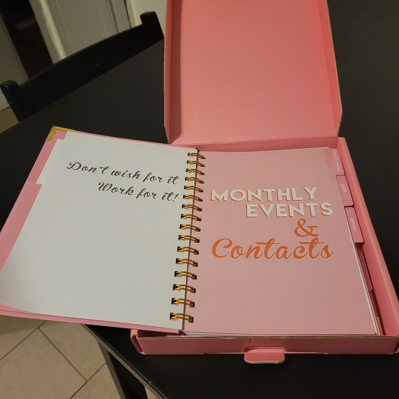 2024 Planner - Picture 2 of 5